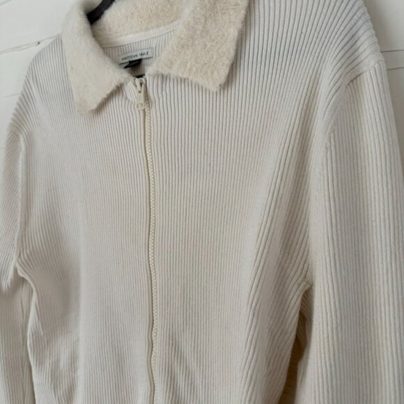 American Eagle | XL | Eyelash Collar Zip Sweater | Cream - Picture 3 of 7